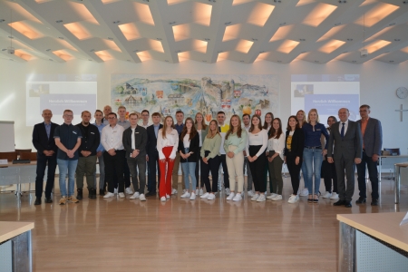 Kreisverwaltung Paderbrorn begrüßt 33 neue Kolleginnen und Kollegen © Kreis Paderborn